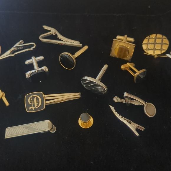 Assorted Men's Jewelry Pieces - Picture 3 of 4